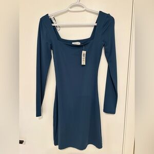 Aritzia contour square neck mini dress. Size S.  NWT